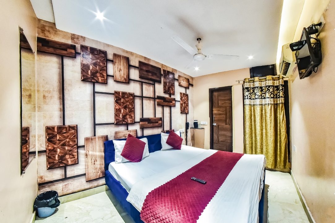 Hotel Singh International — photo